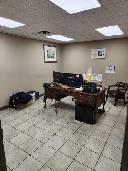 More Photos Of 6551 Moffett Rd, Mobile Industrial For Lease
