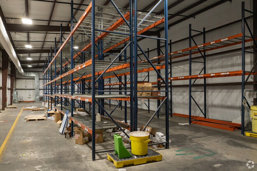 More Photos Of 197 Steed Rd, Decatur Warehouse For Lease
