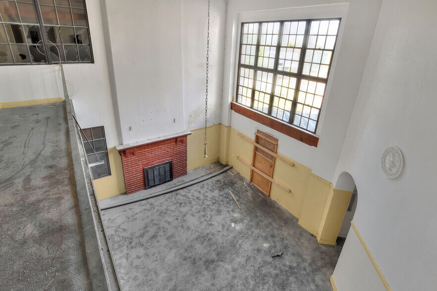 More Photos Of 206 Pilaklakaha Ave, Auburndale Apartments For Sale