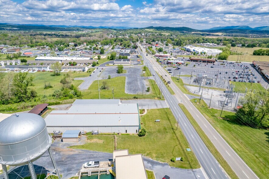More Photos Of 13963 Timber Way, Timberville Office For Lease