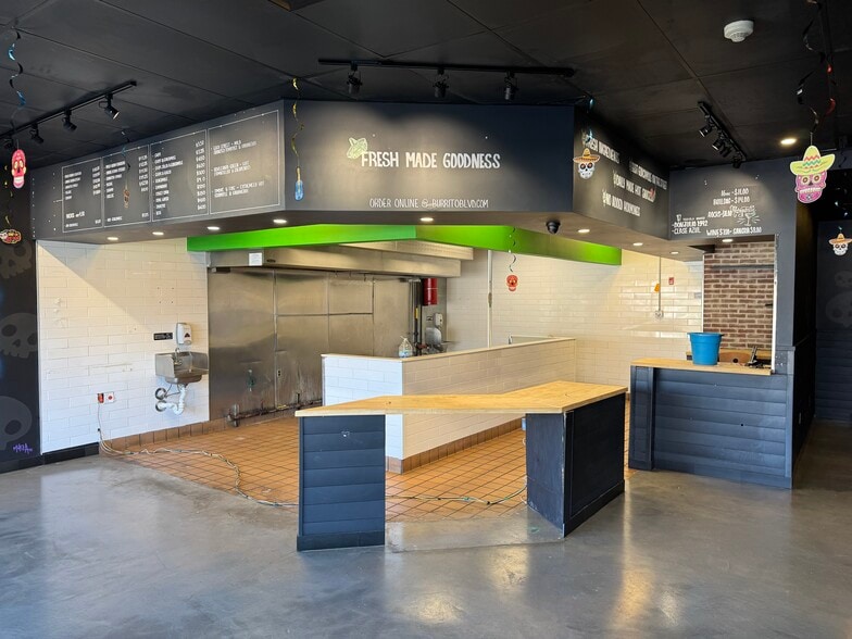 More Photos Of 1270-1280 Montauk Hwy, Oakdale Unknown For Lease