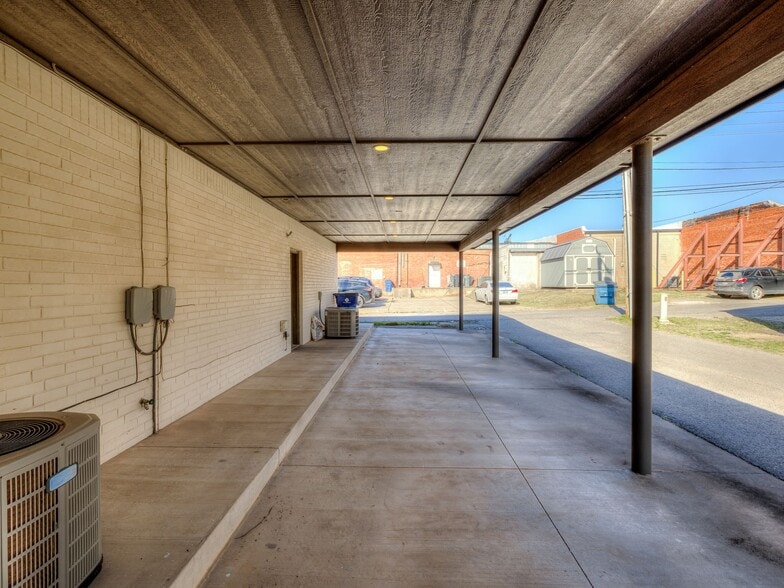 More Photos Of 113 E Broadway, Blanchard Storefront For Sale