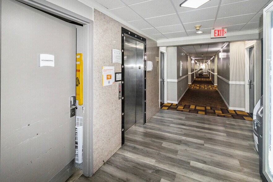 More Photos Of 17550 Northwest Fwy, Houston Hotel For Sale