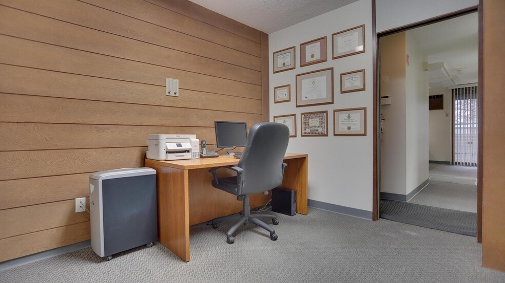 More Photos Of 15012 SE Stark St, Portland Office For Lease