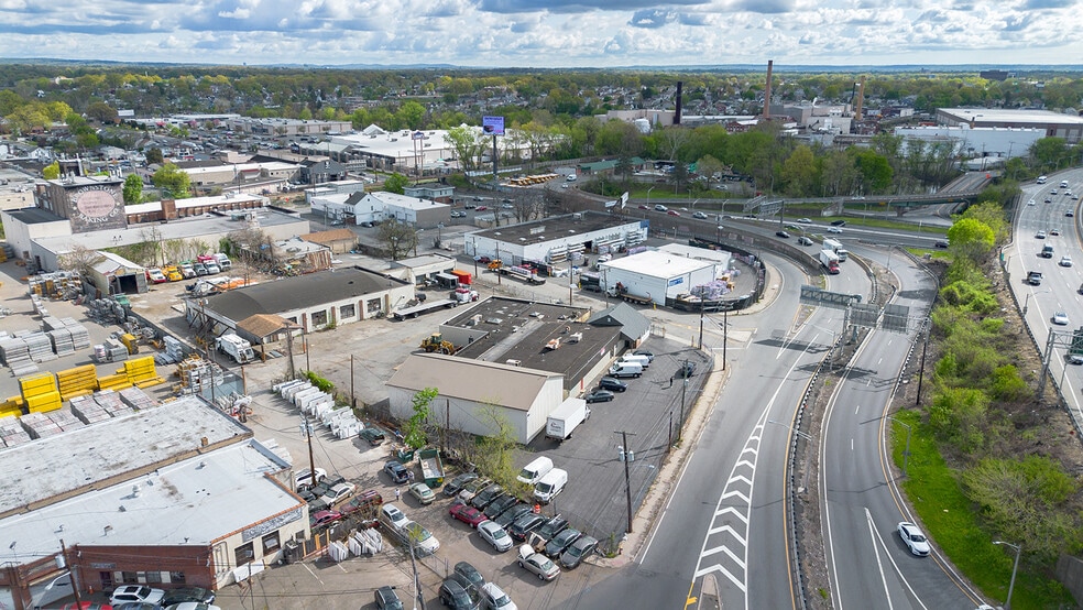 More Photos Of 1057-1071 Market St, Paterson Service For Lease