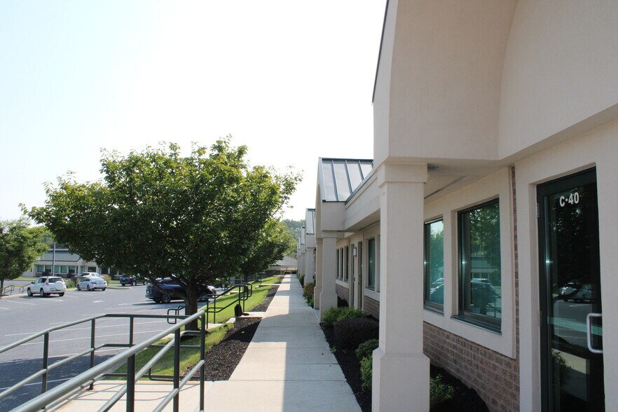 More Photos Of 479 Port View Dr, Harrisburg Medical For Lease