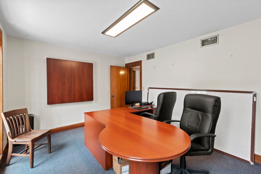 More Photos Of 123 Live Oak Ave, Daytona Beach Office Residential For Sale