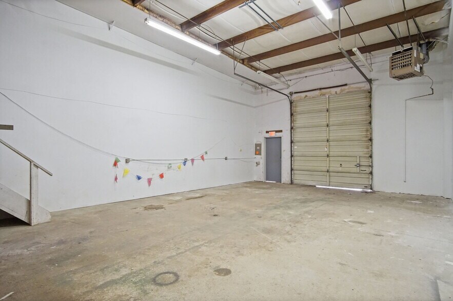 More Photos Of 3557 National Dr, Norman Industrial For Sale