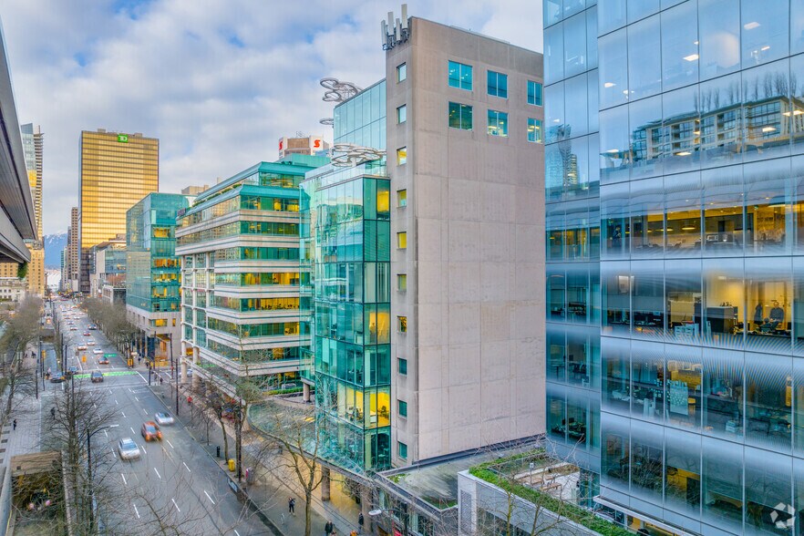 More Photos Of 938 Howe St, Vancouver Medical For Sale