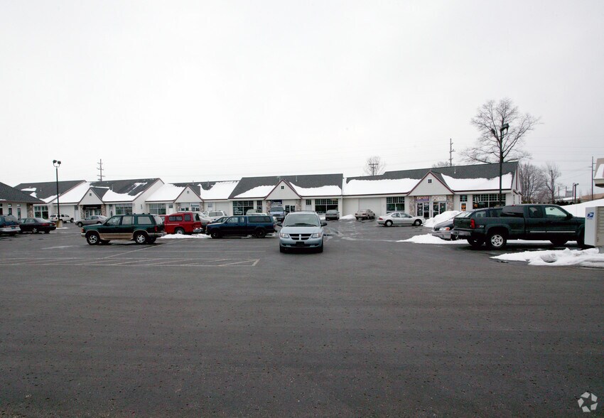 More Photos Of 32-50 E Lakewood Blvd, Holland Freestanding For Sale