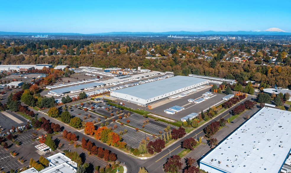 More Photos Of 6447 N Cutter Cir, Portland Distribution For Sale