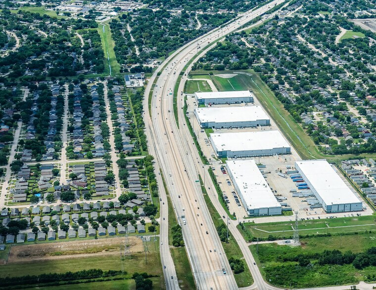 More Photos Of Beltway 8 & Hiram Clark, Houston Unknown For Lease