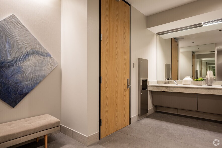 More Photos Of 1612 Summit Ave, Fort Worth Office For Lease