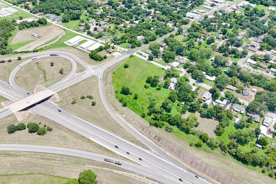 More Photos Of 102 Dixie Street, Brenham Land For Sale