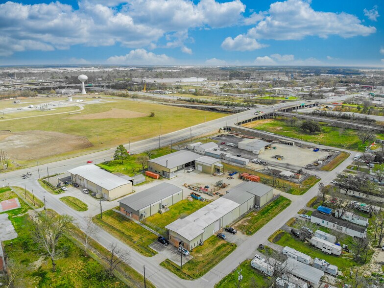 More Photos Of 650 Aldine Bender Rd, Houston Warehouse For Sale