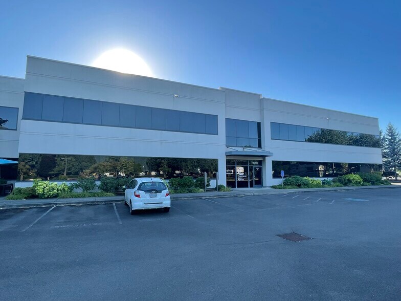 More Photos Of 91302 N Coburg Industrial Way, Eugene Light Distribution For Lease