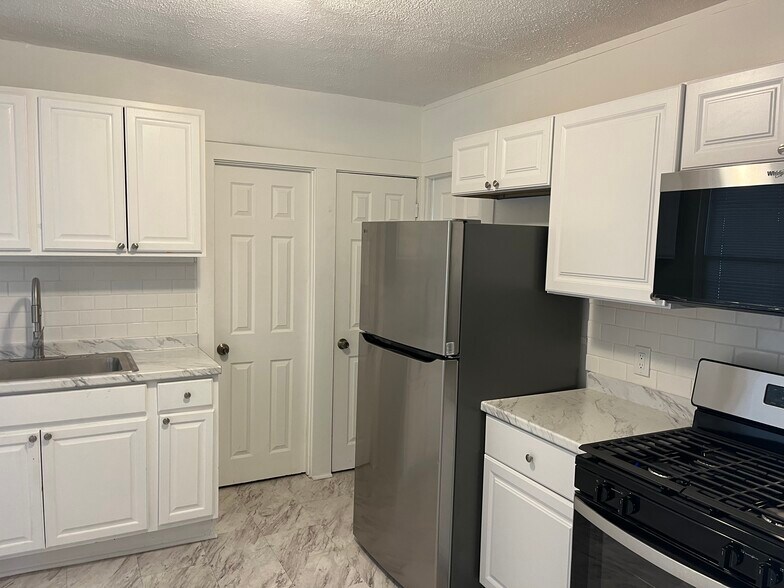 More Photos Of 5007 Clark Ave, Cleveland Freestanding For Sale