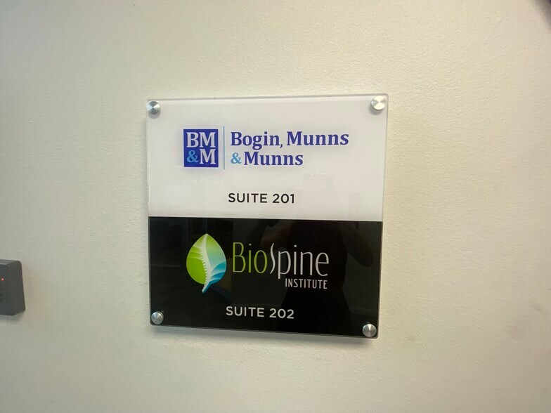 More Photos Of 1105-1129 Saxon Blvd, Orange City Office For Sale