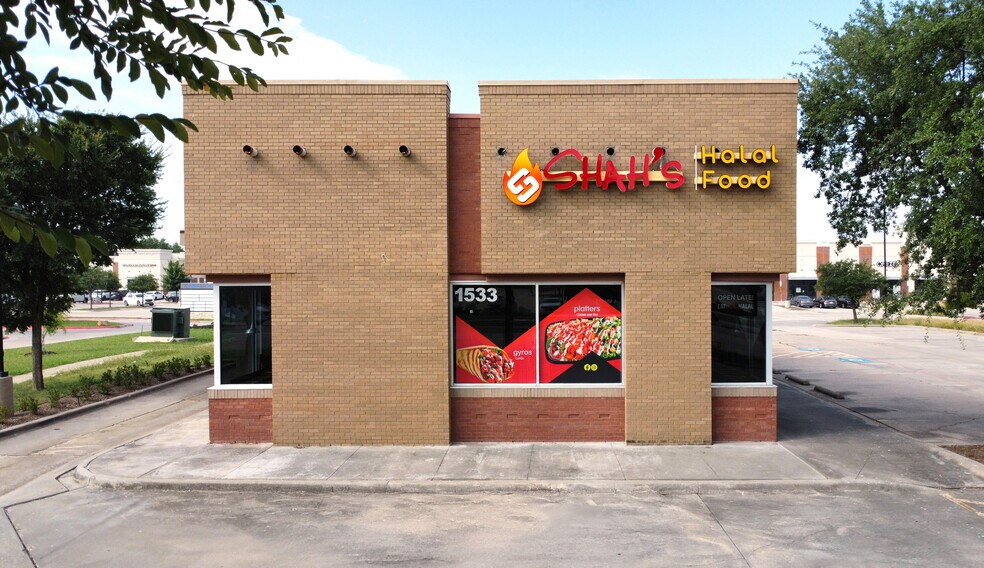 More Photos Of 1533 W Hebron Pky, Carrollton Restaurant For Sale