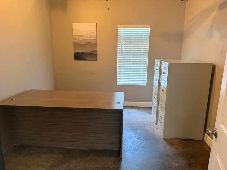 More Photos Of 130 Gralan Dr, Byron Office Residential For Sale