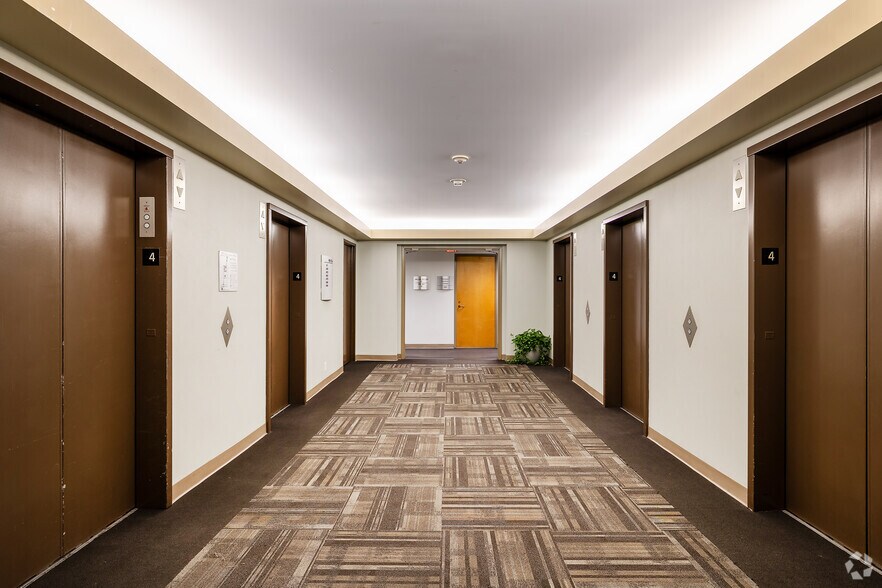 More Photos Of 5757 W Century Blvd, Los Angeles Office For Lease