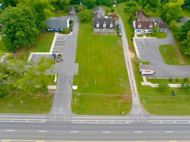 More Photos Of 1189 Nashville Pike, Gallatin Office For Sale
