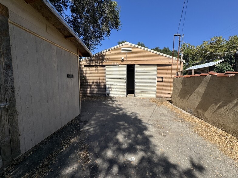 More Photos Of 111 Alvarado, Ojai Warehouse For Lease