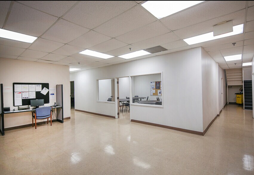 More Photos Of 3961 Outland Rd, Memphis Warehouse For Lease