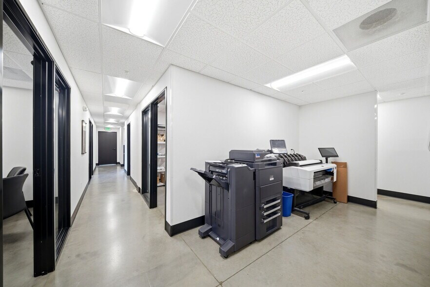More Photos Of 7217 NE 99th St, Vancouver Industrial For Sale