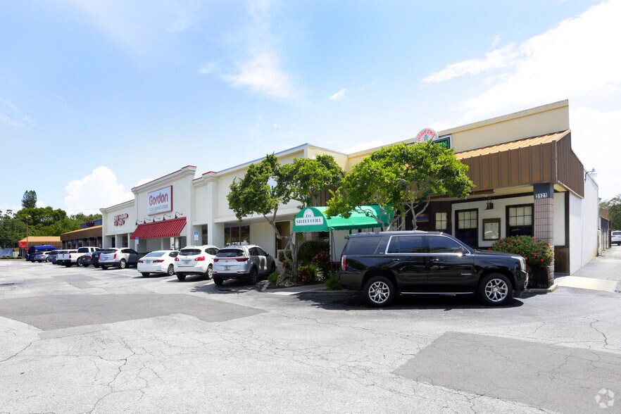 More Photos Of 3131-3185 4th St N, Saint Petersburg Freestanding For Lease