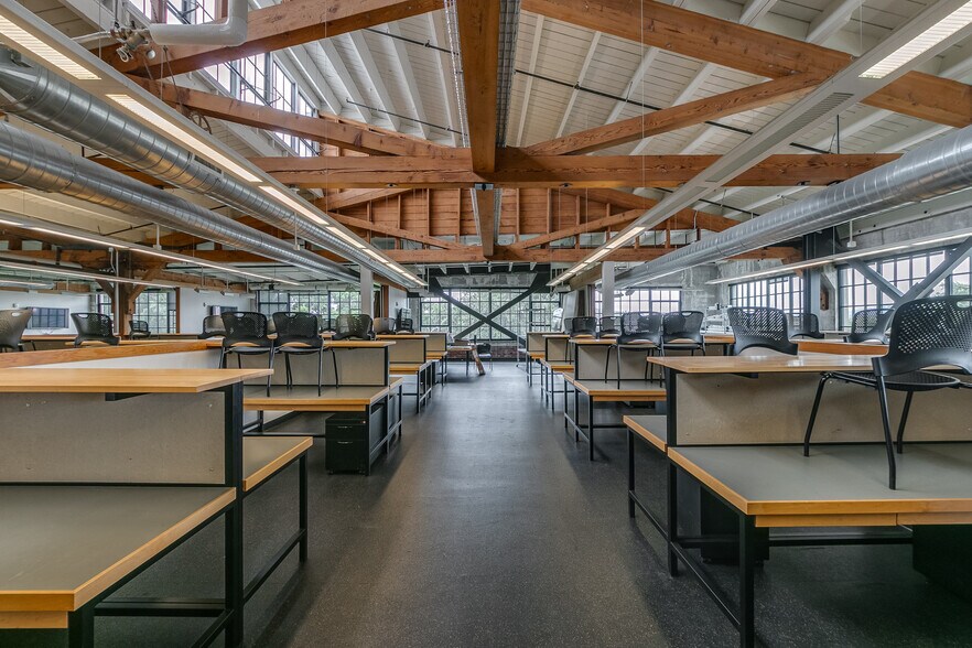 More Photos Of 70 NW Couch St, Portland Office For Sale