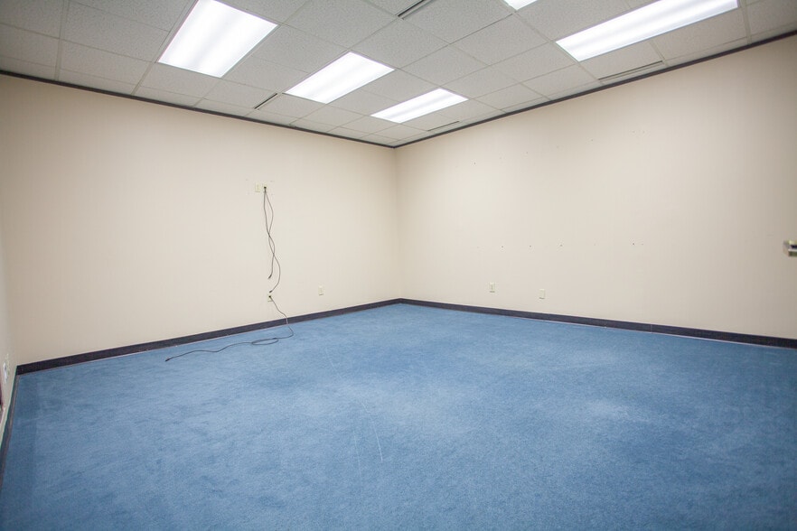 More Photos Of 1135 Kildaire Farm Rd, Cary Office For Lease