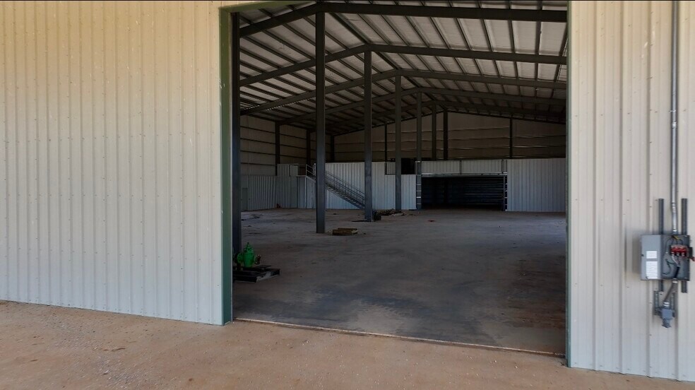 More Photos Of 7836 Old Campbellton Rd, Pleasanton Warehouse For Sale