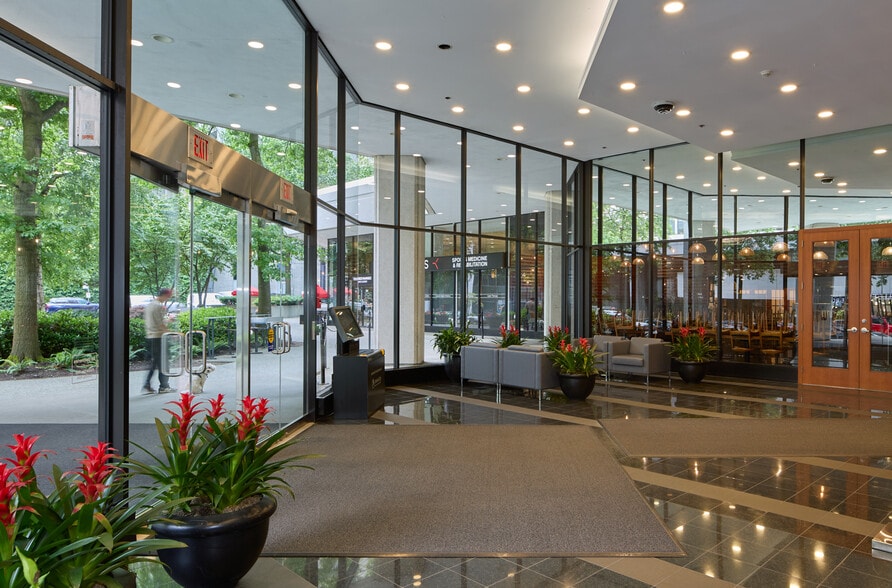 More Photos Of 1100 Melville St, Vancouver Office For Lease