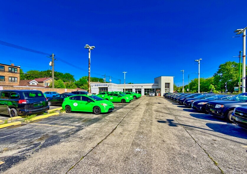 More Photos Of 6500 N Western Ave, Chicago General Retail For Sale