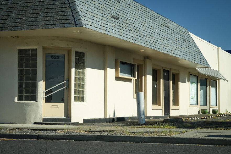 Primary Photo Of 620 N Main St, Milton Freewater Office For Sale