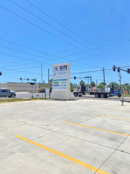 More Photos Of 2961 Placida Rd, Englewood Storefront For Sale