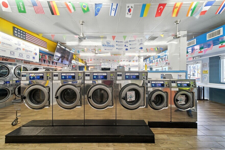 More Photos Of 501 S Main St, Highlands Freestanding For Sale