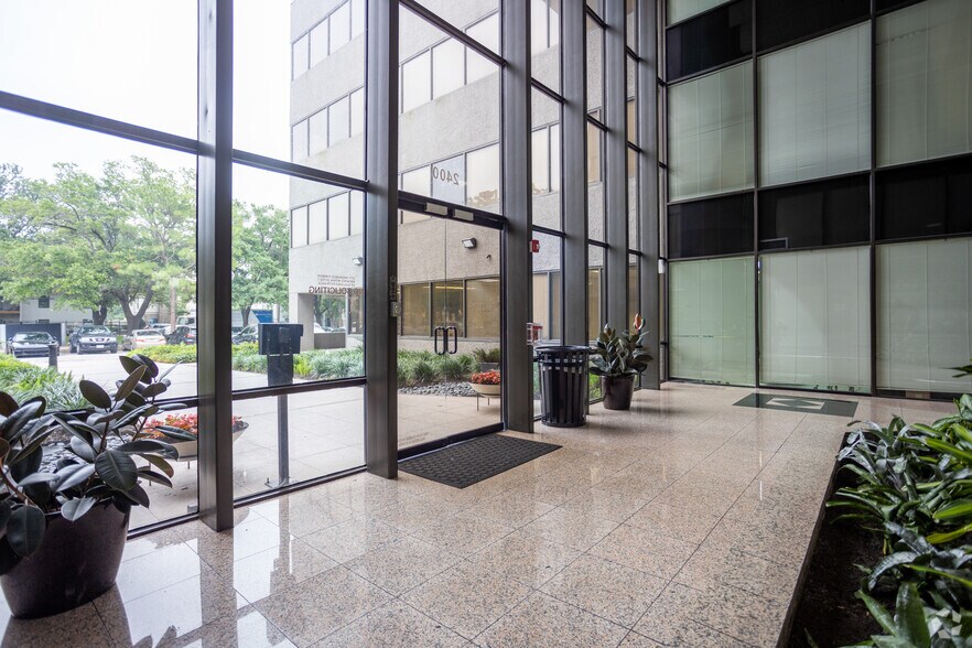 More Photos Of 2400 Augusta Dr, Houston Office For Lease