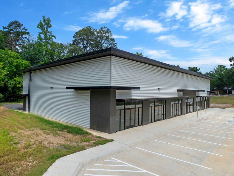 More Photos Of US Highway 259, Broken Bow General Retail For Lease