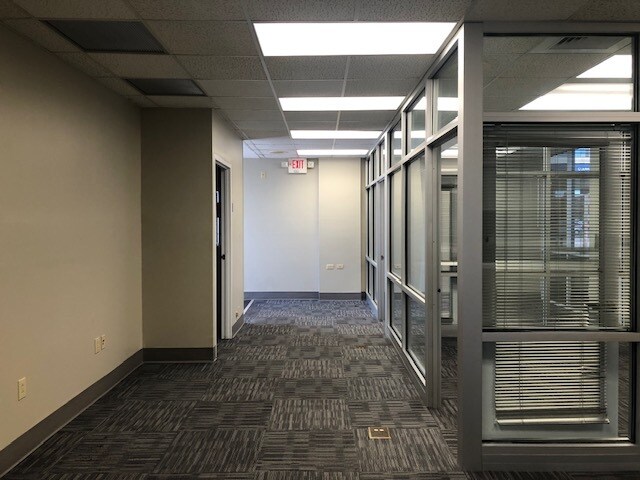 More Photos Of 2445 Onslow Dr, Jacksonville Bank For Sale