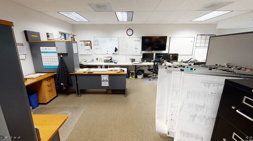 More Photos Of 3535 Del Webb Ave NE, Salem Warehouse For Lease