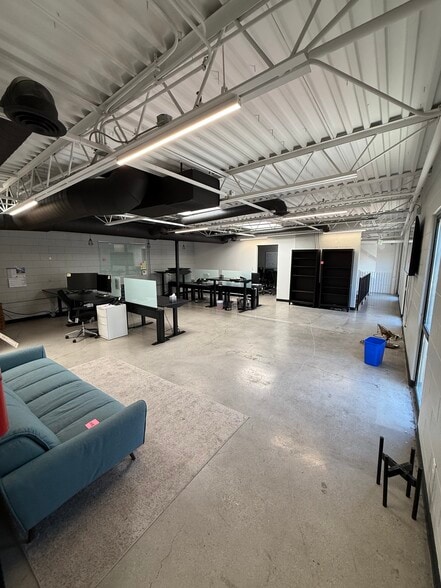 More Photos Of 567 W 300 N, Salt Lake City Light Distribution For Sale