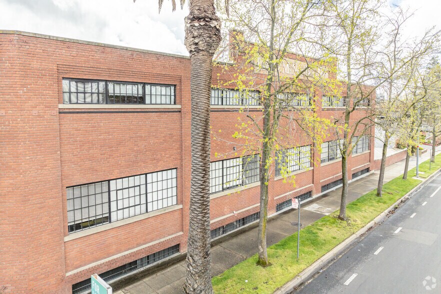 More Photos Of 1601-1675 Alhambra Blvd, Sacramento Unknown For Lease