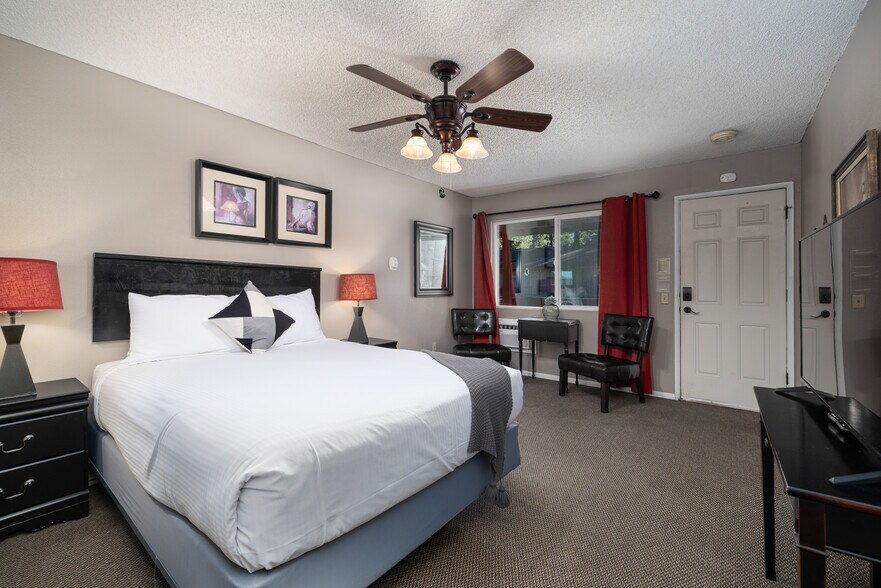 More Photos Of 1072 Ski Run Blvd, South Lake Tahoe Hotel For Sale