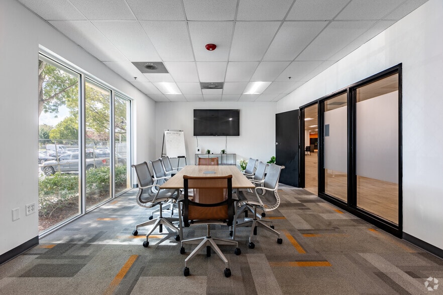 More Photos Of 3200 NW 112th Ave, Miami Unknown For Lease