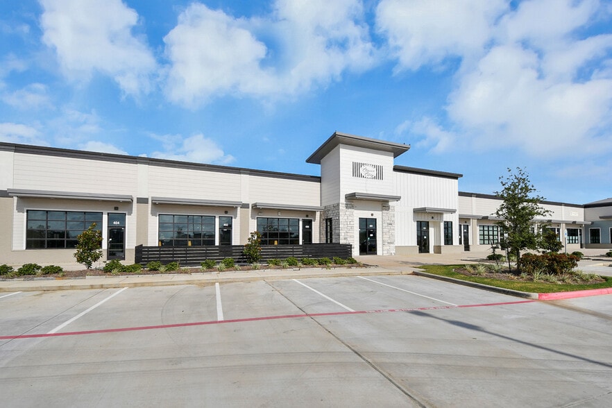 More Photos Of 30625 Kingsland Blvd, Brookshire Storefront For Sale