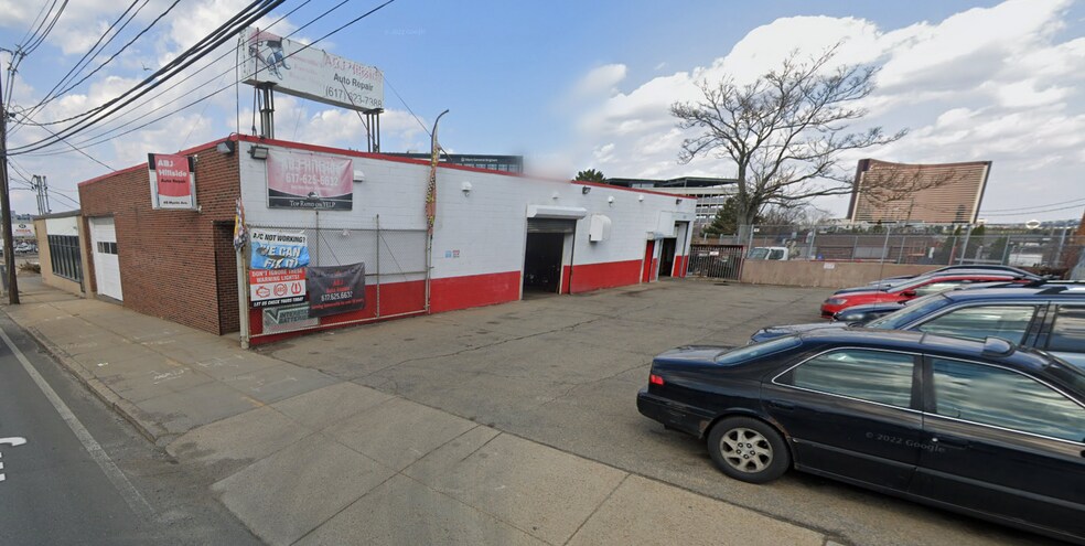 More Photos Of 45 Mystic Ave, Somerville Auto Repair For Lease