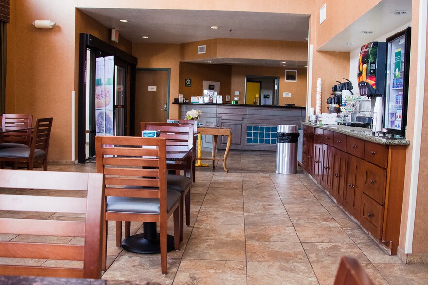 3610 N Lovington Hwy, Hobbs, NM 88240 Hotel For Sale