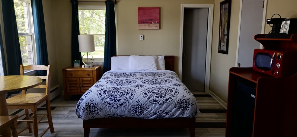 More Photos Of 3111 N US 23, Oscoda Hotel For Sale